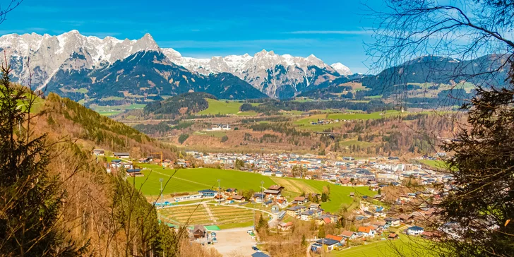 Jednodenní zájezd do Rakouska: největší ledová jeskyně a hrad Hohenwerfen