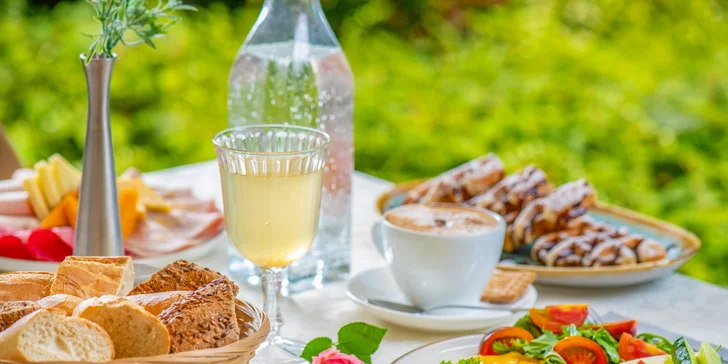 Pohodová dovolená v Maďarsku: 4* hotel nedaleko jezera, polopenze, wellness i karta výhod