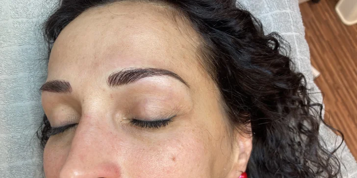 Perfektní make-up za každé stiuace: permanentní oční linky, obočí dle výběru i rty