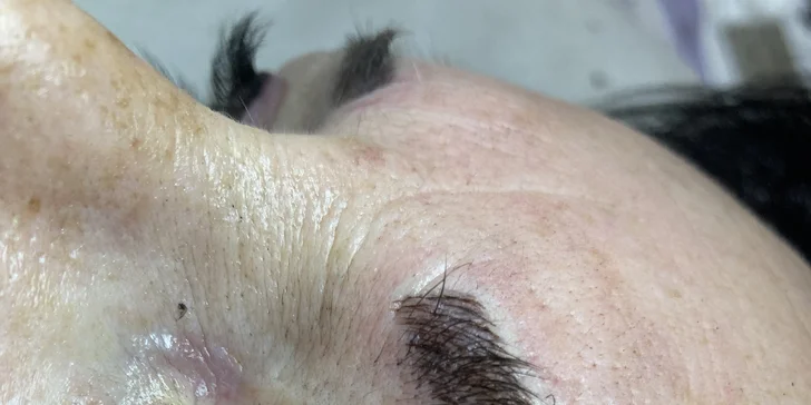 Perfektní make-up za každé stiuace: permanentní oční linky, obočí dle výběru i rty