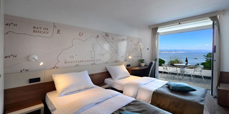Chorvatská Opatija: 3* hotel přímo na promenádě, polopenze, infinity bazén