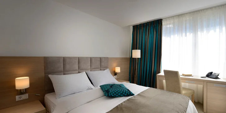 Chorvatská Opatija: 3* hotel přímo na promenádě, polopenze, infinity bazén
