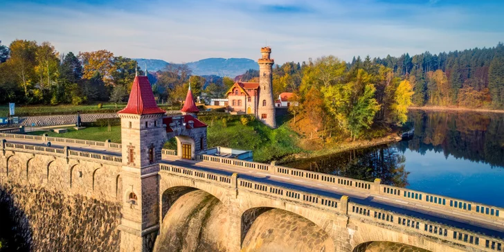 Historická vila u přehrady Les Království a blízko Dvora Králové, snídaně v ceně