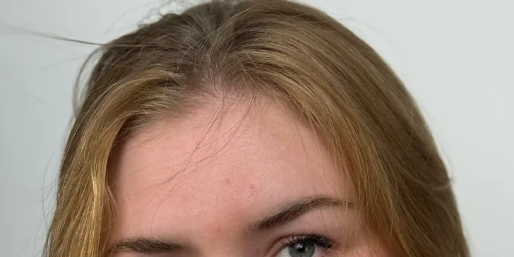 Permanentní make-up meziřasové linky, rtů či obočí pudrovou metodou