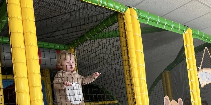 Neomezený vstup do dětské herny Lugoland: pro 1 nebo 2 děti, vč. nápojů