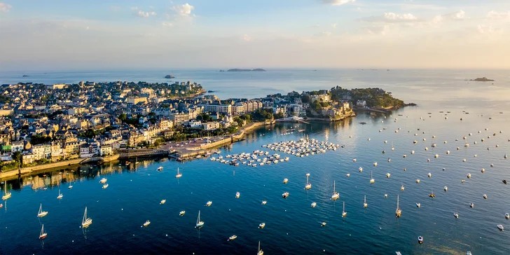 Poznávací zájezd do Normandie vč. hotelu se snídaní a dopravy: památky i koupání