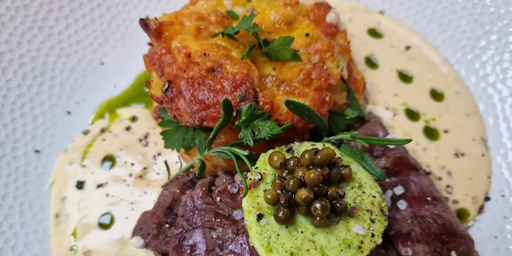 Tříchodové degustační menu pro dva: francouzský tatarák, hovězí steak, dezert a láhev prosecca