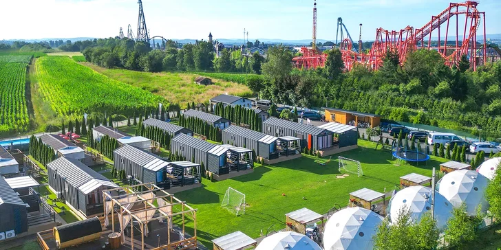 Rodinný resort u zábavního parku Energylandia: domky či kupole s terasou i vířivkou, bazény a snídaně