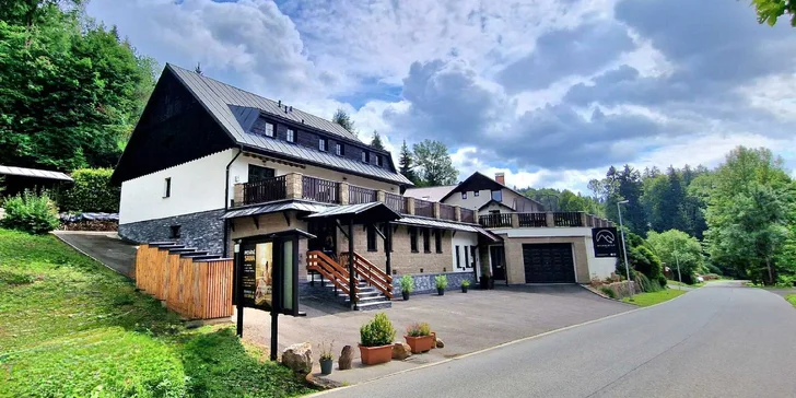 Pobyt v Krkonoších: ubytování v moderním apartmánu s privátní saunou a bazénem