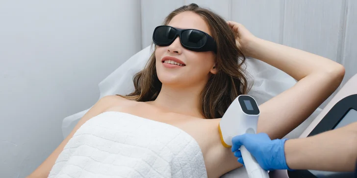 Dámská laserová epilace: brada, horní ret, podpaží, ruce, nohy i bikiny