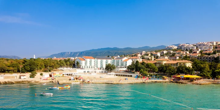 Chorvatsko all inclusive: 4* hotel u pláže v Kvarnerském zálivu, bazény i wellness