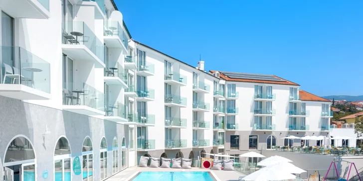Chorvatsko all inclusive: 4* hotel u pláže v Kvarnerském zálivu, bazény i wellness