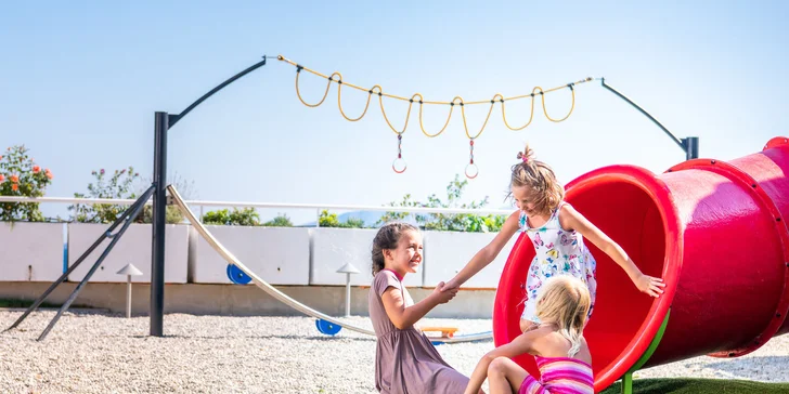 Chorvatsko all inclusive: 4* hotel u pláže v Kvarnerském zálivu, bazény i wellness