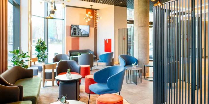 Pobyt v srdci Varšavy: moderní hotel se snídaní i neomezeným vstupem do sauny