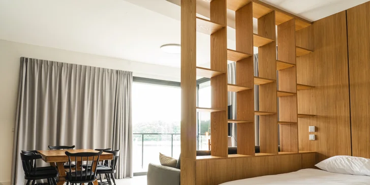 Moderní rodinný spa rezort na břehu Rožnovského jezera s wellness i jídlem