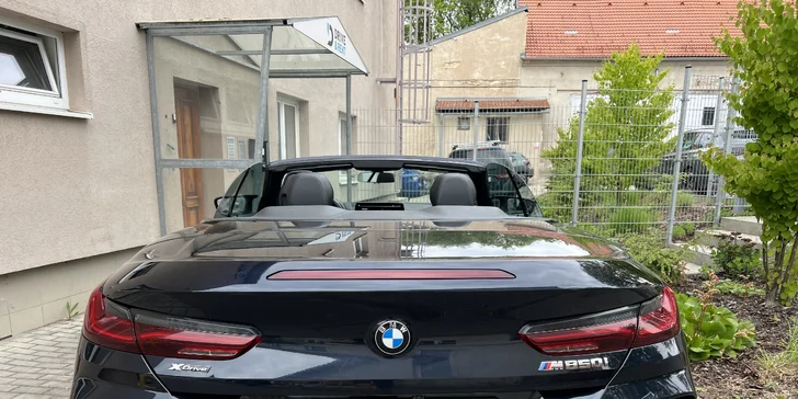 Zapůjčení BMW M850i xDrive – kabriolet pro nezapomenutelnou jízdu