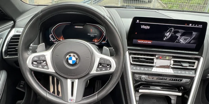 Zapůjčení BMW M850i xDrive – kabriolet pro nezapomenutelnou jízdu