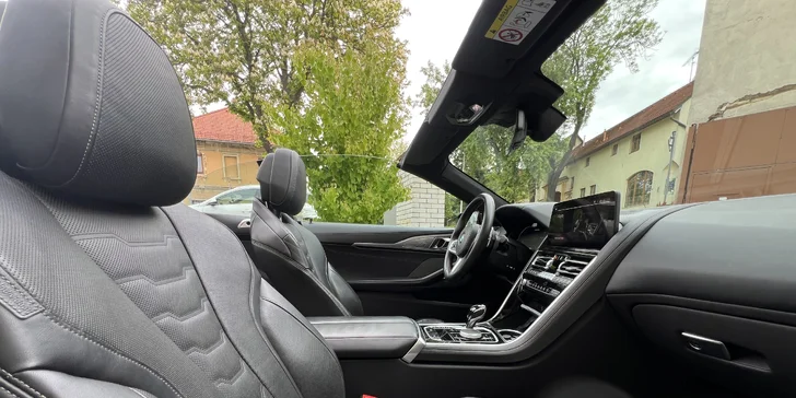 Zapůjčení BMW M850i xDrive – kabriolet pro nezapomenutelnou jízdu