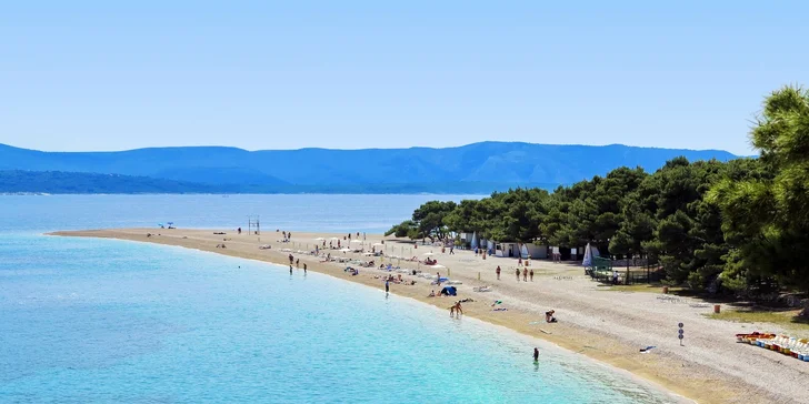 4* hotel na chorvatském ostrově Brač: snídaně či polopenze i venkovní bazén