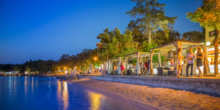 Dovolená na chorvatském Krku: 3* hotel u pláže, snídaně i polopenze plus, animace