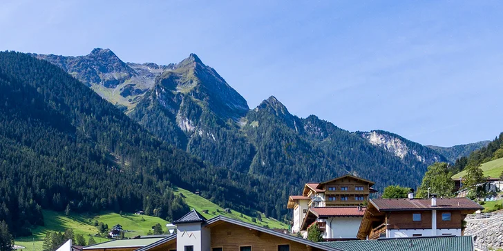 Dovolená v rakouském údolí Zillertal: horský hotel s polopenzí a saunovým světem