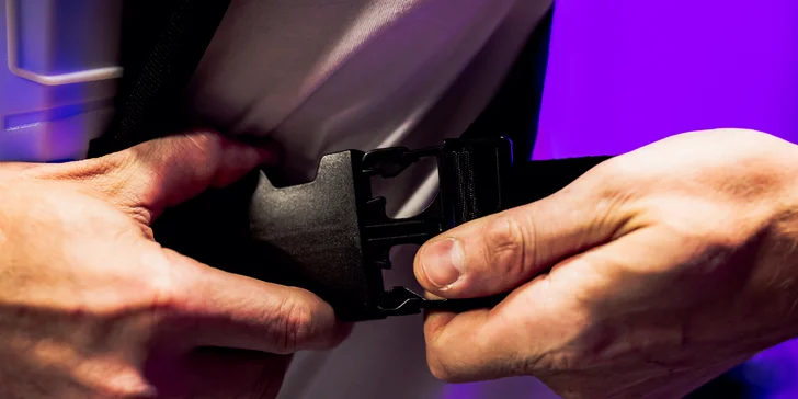 Voucher na laser game do unikátní arény Neon factory: 200–⁠⁠⁠⁠⁠⁠2000 Kč, moderní ovladače, vesty i prostředí