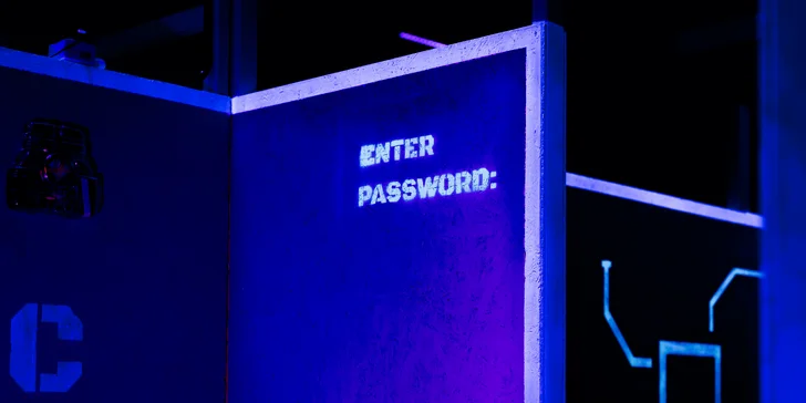 Voucher na laser game do unikátní arény Neon factory: 200–⁠⁠⁠⁠⁠⁠2000 Kč, moderní ovladače, vesty i prostředí