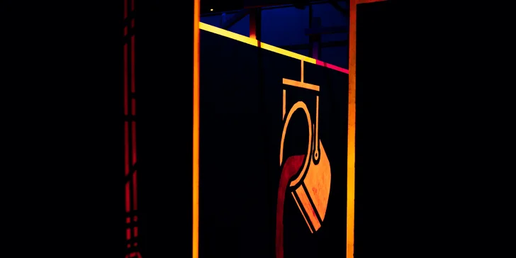 Voucher na laser game do unikátní arény Neon factory: 200–⁠⁠⁠⁠⁠⁠2000 Kč, moderní ovladače, vesty i prostředí
