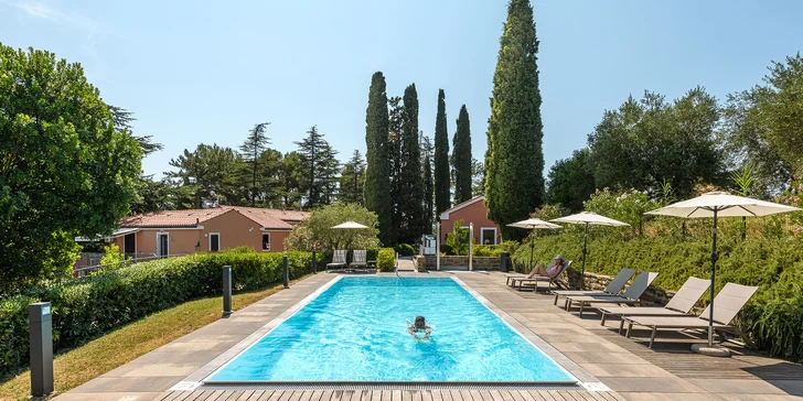 Pobřežní letovisko Strunjan: hotel přímo u pláže, vč. snídaně a neomezeného wellness