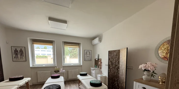 Zážitkové masérské kurzy s akreditovanou školitelkou: reflexologie chodidel nebo masáž zad a šíje