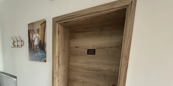 Zážitkové masérské kurzy s akreditovanou školitelkou: reflexologie chodidel nebo masáž zad a šíje