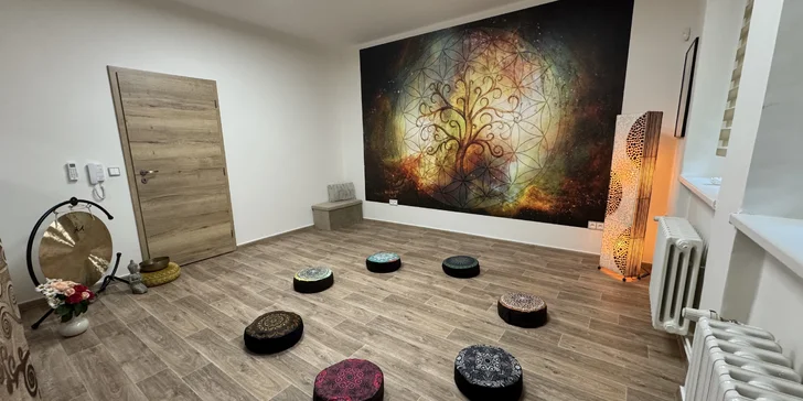 Zážitkové masérské kurzy s akreditovanou školitelkou: reflexologie chodidel nebo masáž zad a šíje