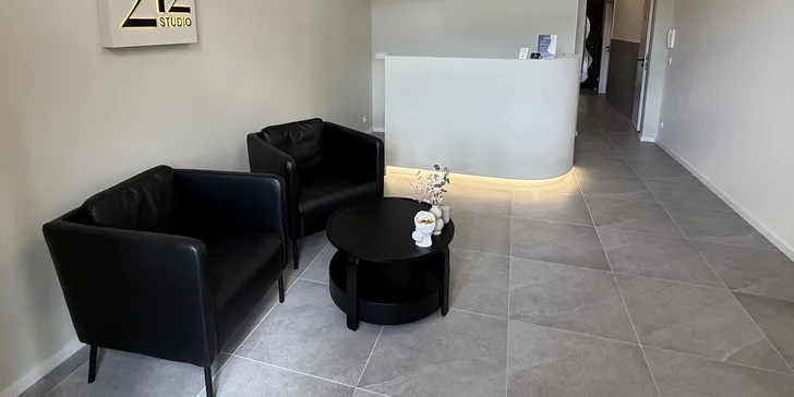 Permanentní make-up meziřasové linky, rtů či obočí pudrovou metodou