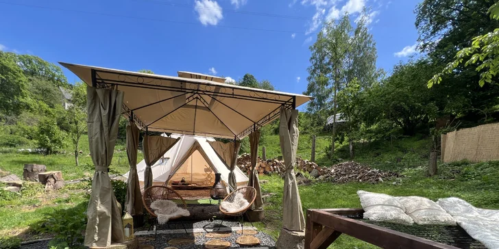 Romantický glamping ve stanu: pro 2–3 osoby, vč. snídaně, 50 m od řeky Ohře