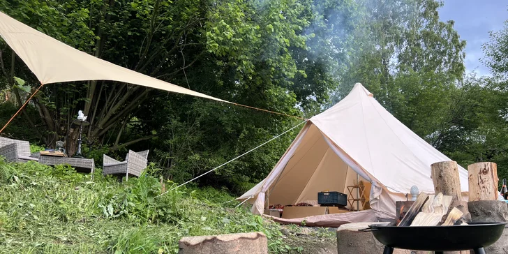 Romantický glamping ve stanu: pro 2–3 osoby, vč. snídaně, 50 m od řeky Ohře