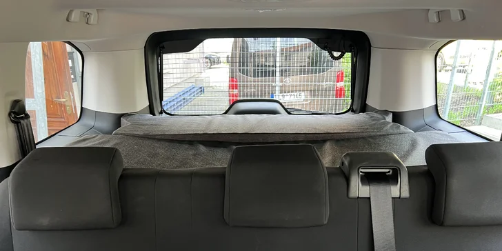 Pronájem vozidla Toyota ProAce se spací vestavbou až pro 5 osob