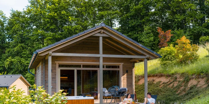 Luxusní chatky v Národním parku Bükk: snídaňový box i privátní vířivka