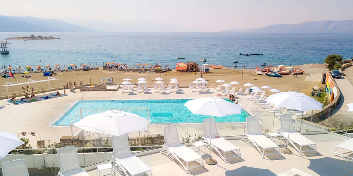 Chorvatsko all inclusive: 4* hotel u pláže v Kvarnerském zálivu, bazény i wellness