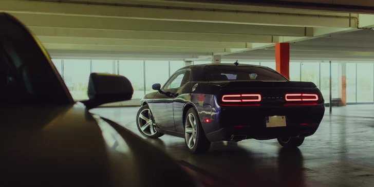 Legendární americký Ford Mustang nebo Dodge Challenger: 24 hod. i prodloužený víkend