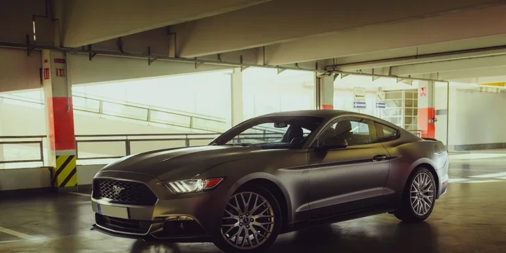 Legendární americký Ford Mustang nebo Dodge Challenger: 24 hod. i prodloužený víkend