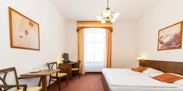 Pobyt v Hluboké nad Vltavou s polopenzí i wellness: hotel pod zámkem v blízkosti golfu