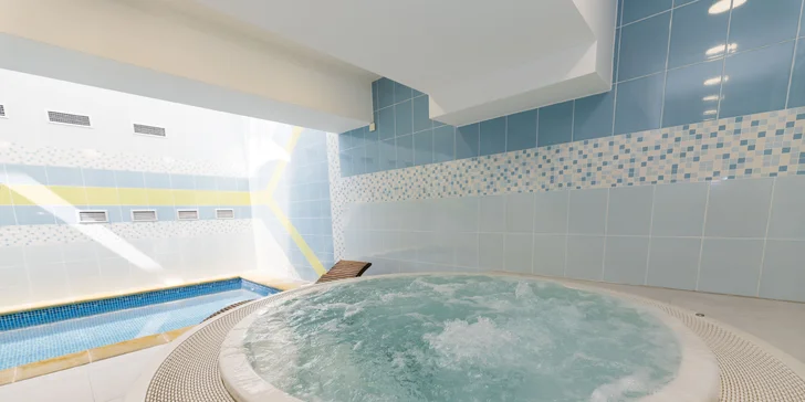 Pobyt v Hluboké nad Vltavou s polopenzí i wellness: hotel pod zámkem v blízkosti golfu