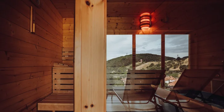 Luxusní chatky v Národním parku Bükk: snídaňový box i privátní vířivka