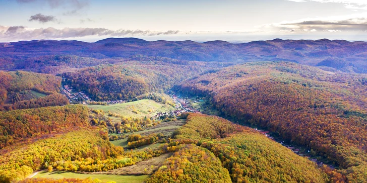 Luxusní chatky v Národním parku Bükk: snídaňový box i privátní vířivka