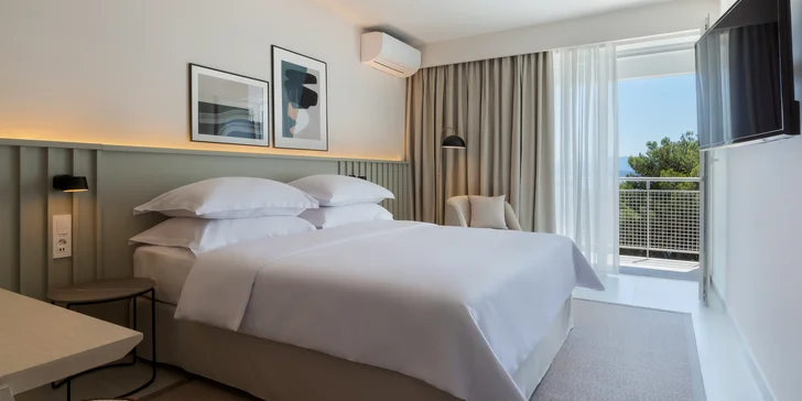 4* hotel na chorvatském ostrově Brač: snídaně či polopenze i venkovní bazén