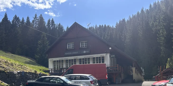 Penzion v Peci pod Sněžkou se snídaní či polopenzí, saunou i tenisem
