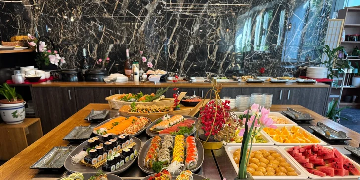 All you can eat bufet v Karlíně: asijská kuchyně, sushi, saláty a další dobroty