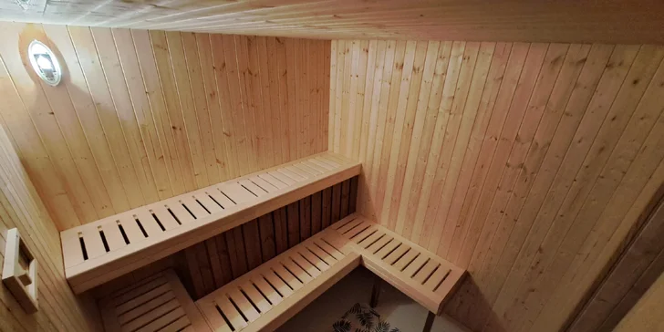Spaní na peci a relax v sauně i koupacím sudu: luxusní apartmány uprostřed lesů v Jeseníkách