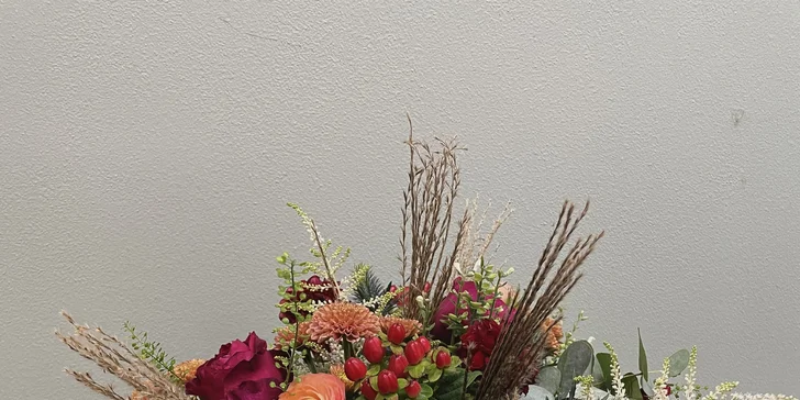 Vázání i vypichování kytic či kurz Na den floristkou vč. pomůcek a materiálů