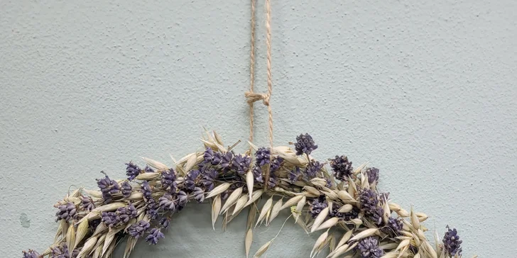 Vázání i vypichování kytic či kurz Na den floristkou vč. pomůcek a materiálů